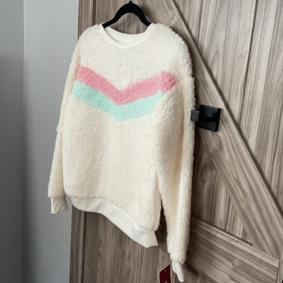 Sweater - Picture 4 of 5